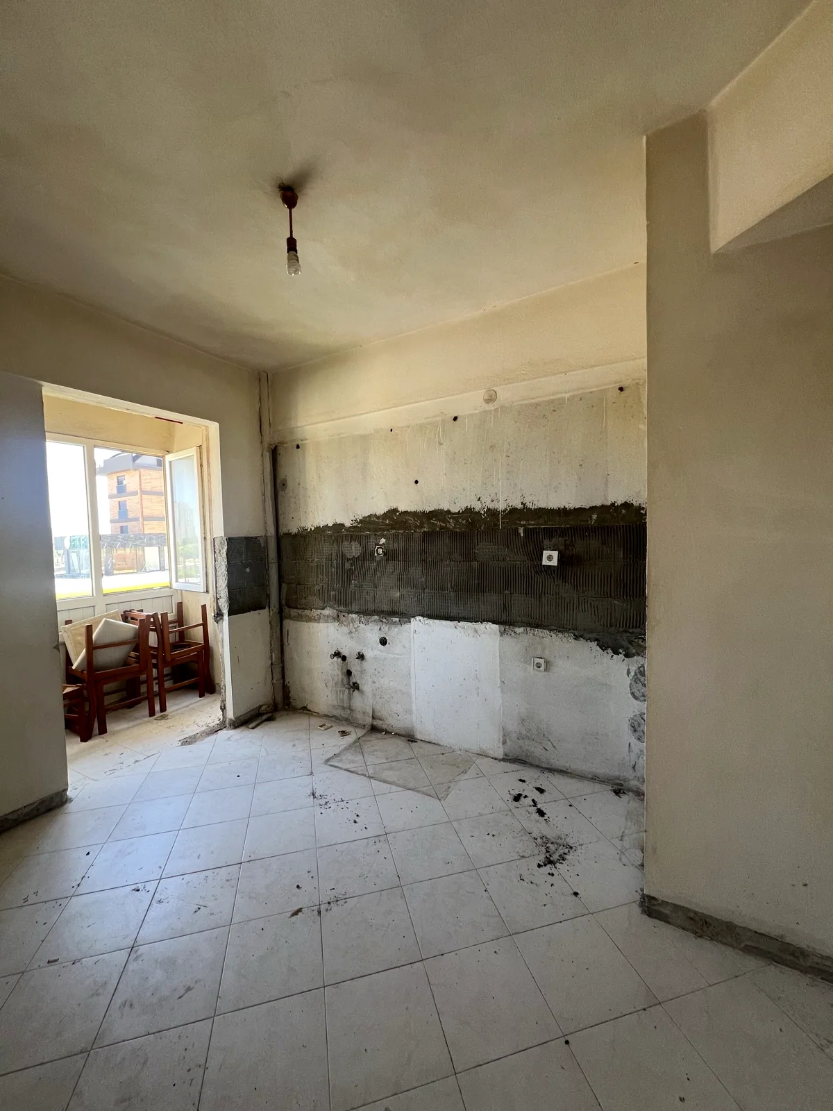 Tadilat sürecinde çekilmiş gerçek daire fotoğrafı