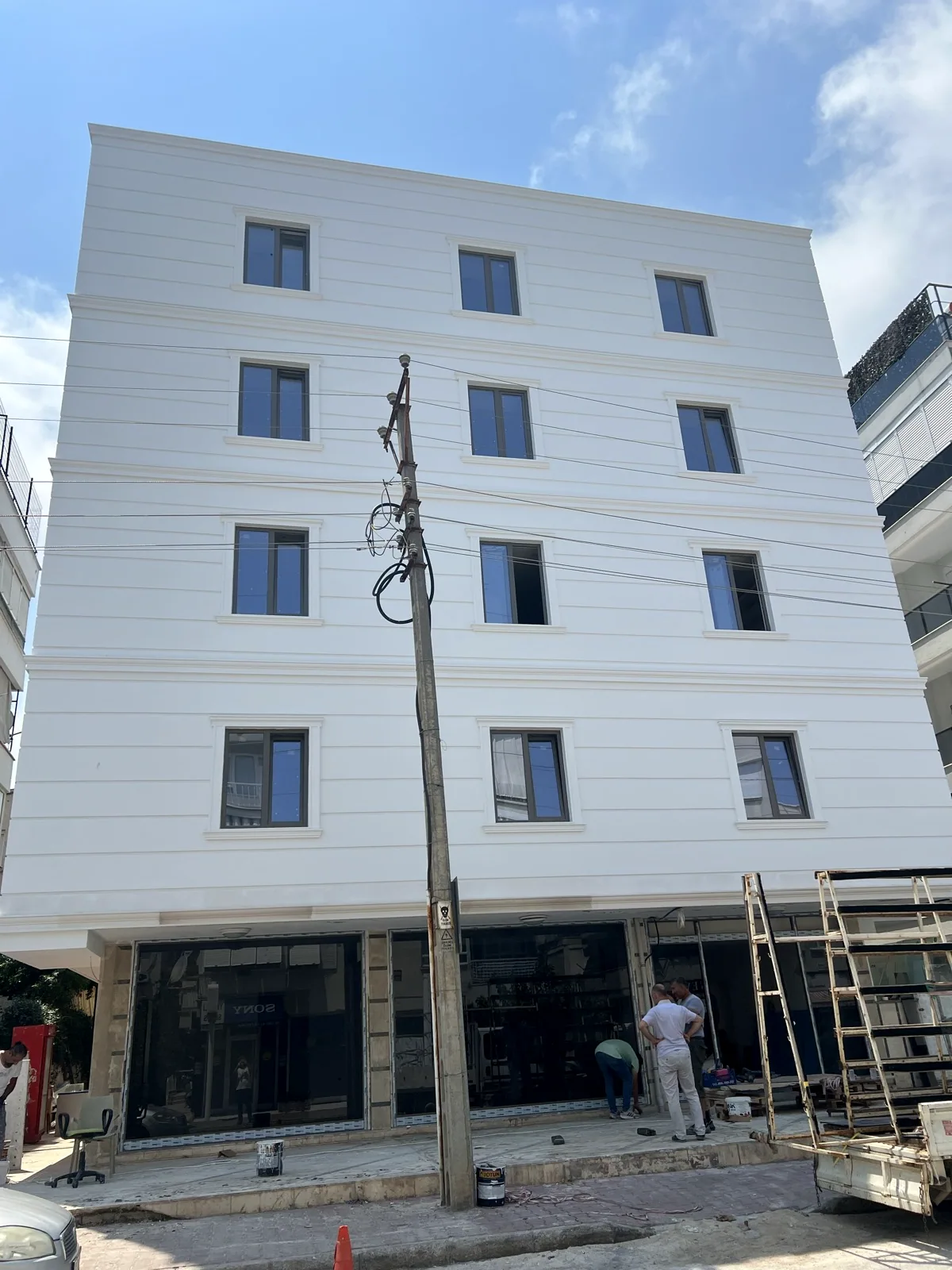 Suite Time Antalya binasının yapım aşamasındaki yenilenmiş cephesi