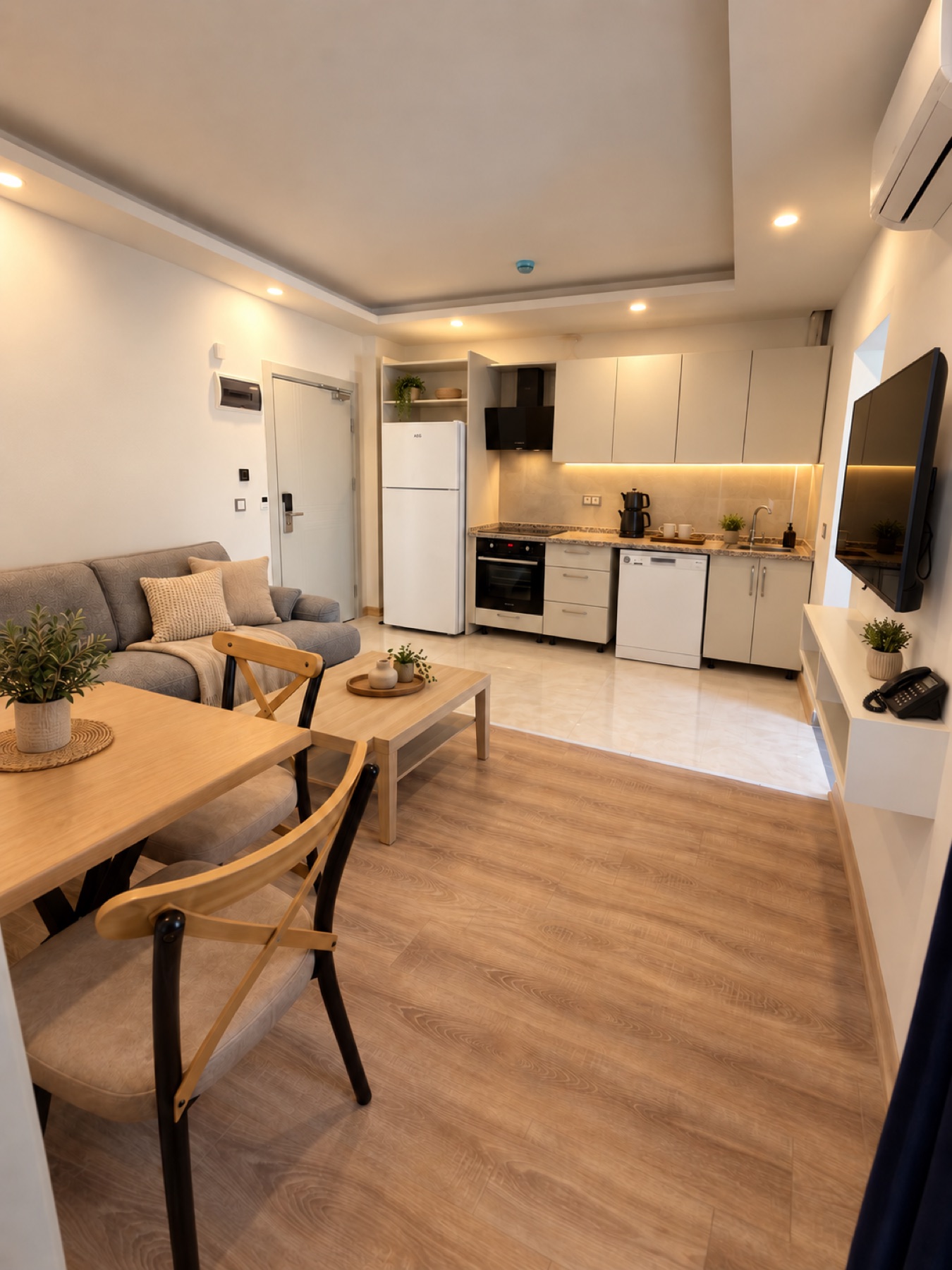 Suite Time Antalya — Premium Suite, mutfak ve yaşam alanı